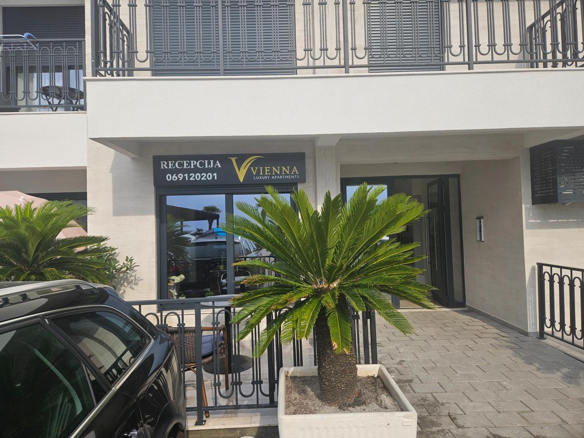 Vienna Luxury Apartments دوبرا فوفا المظهر الخارجي الصورة